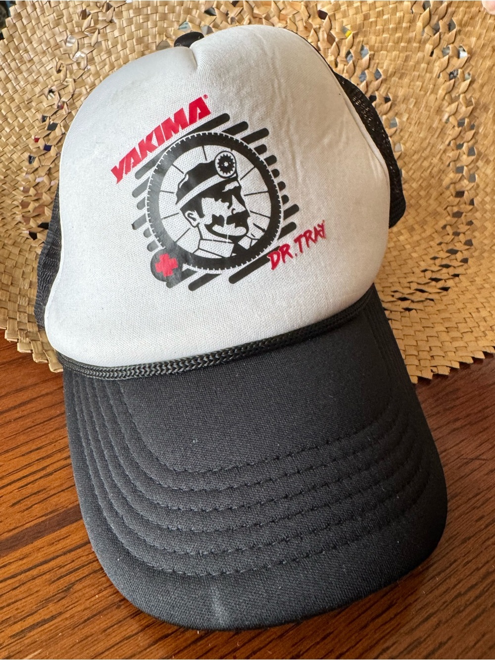 Yakima Dr. Tray Hat Mesh Trucker Snapback adjustable Doctor Skater